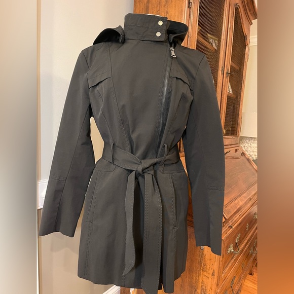 Vince Camuto Water Repellant Zip Trench - Picture 3 of 11
